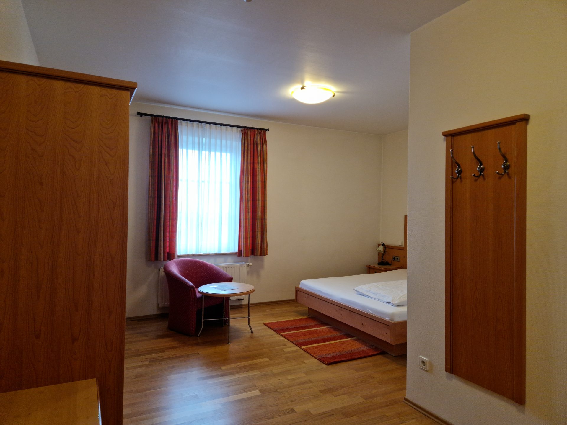 Doppelzimmer 04 Zimmer 1