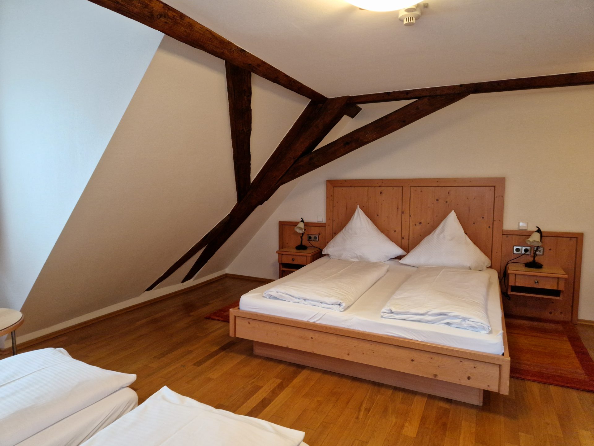 Vierbettzimmer 16 Zimmer 1
