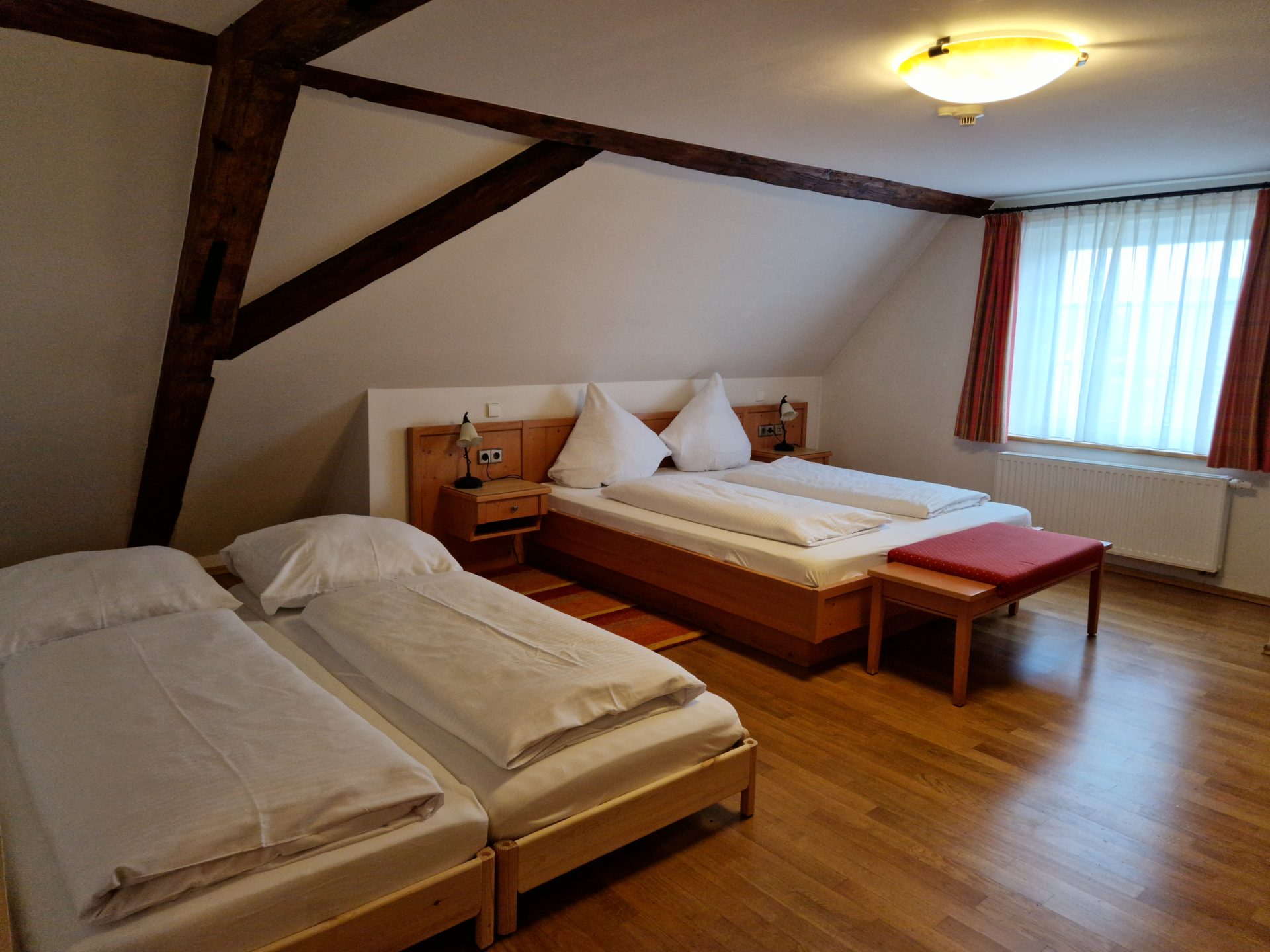 Vierbettzimmer Allgemein Betten